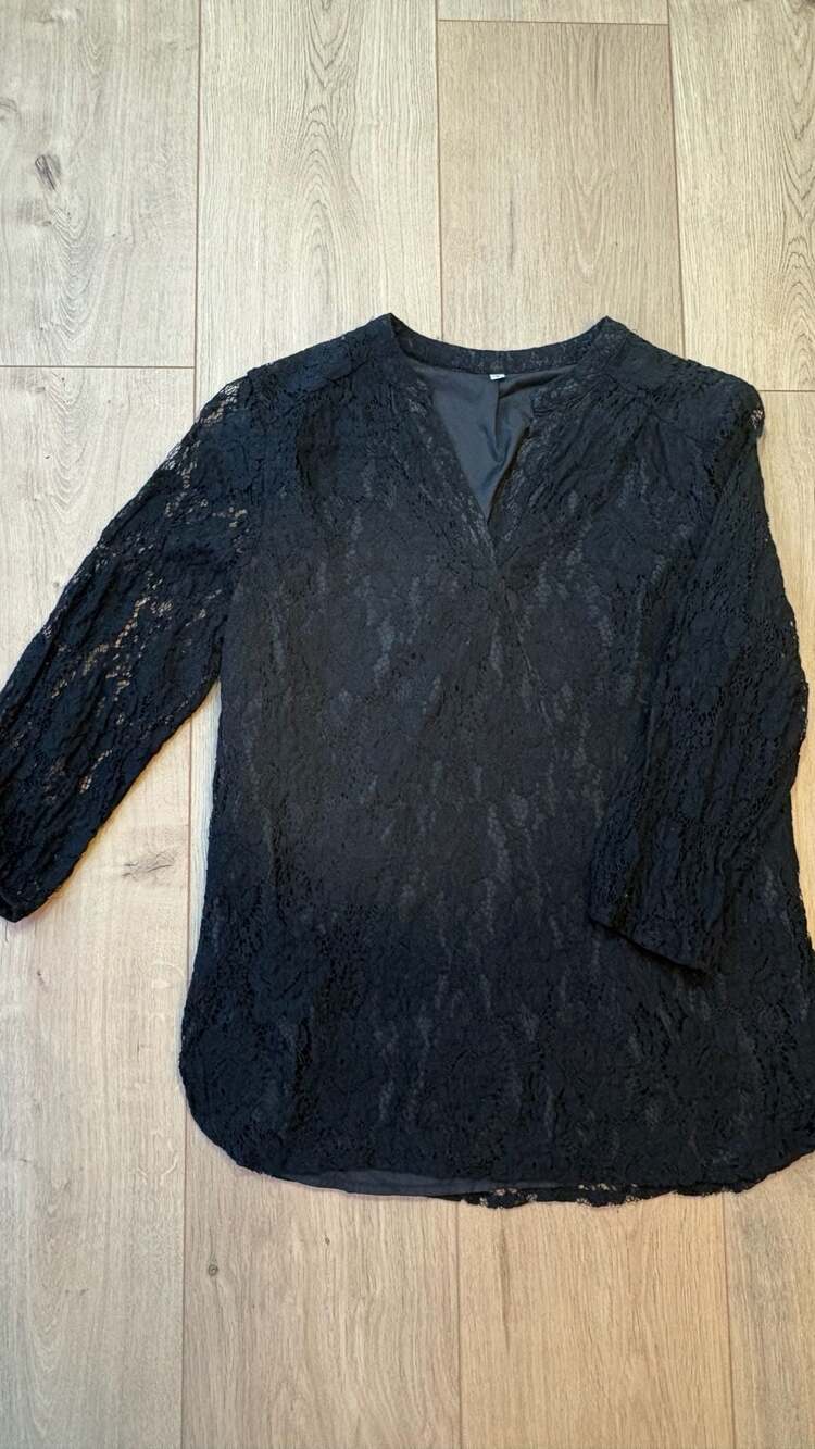 Unbranded Black Lace V-Neck Blouse Size S